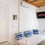 Appartement Melina Seafront Stone House